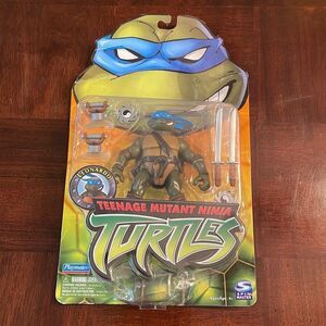 Teenage Mutant Ninja Turtles 2003 Leonardo Action Figure Master Slicer Swords